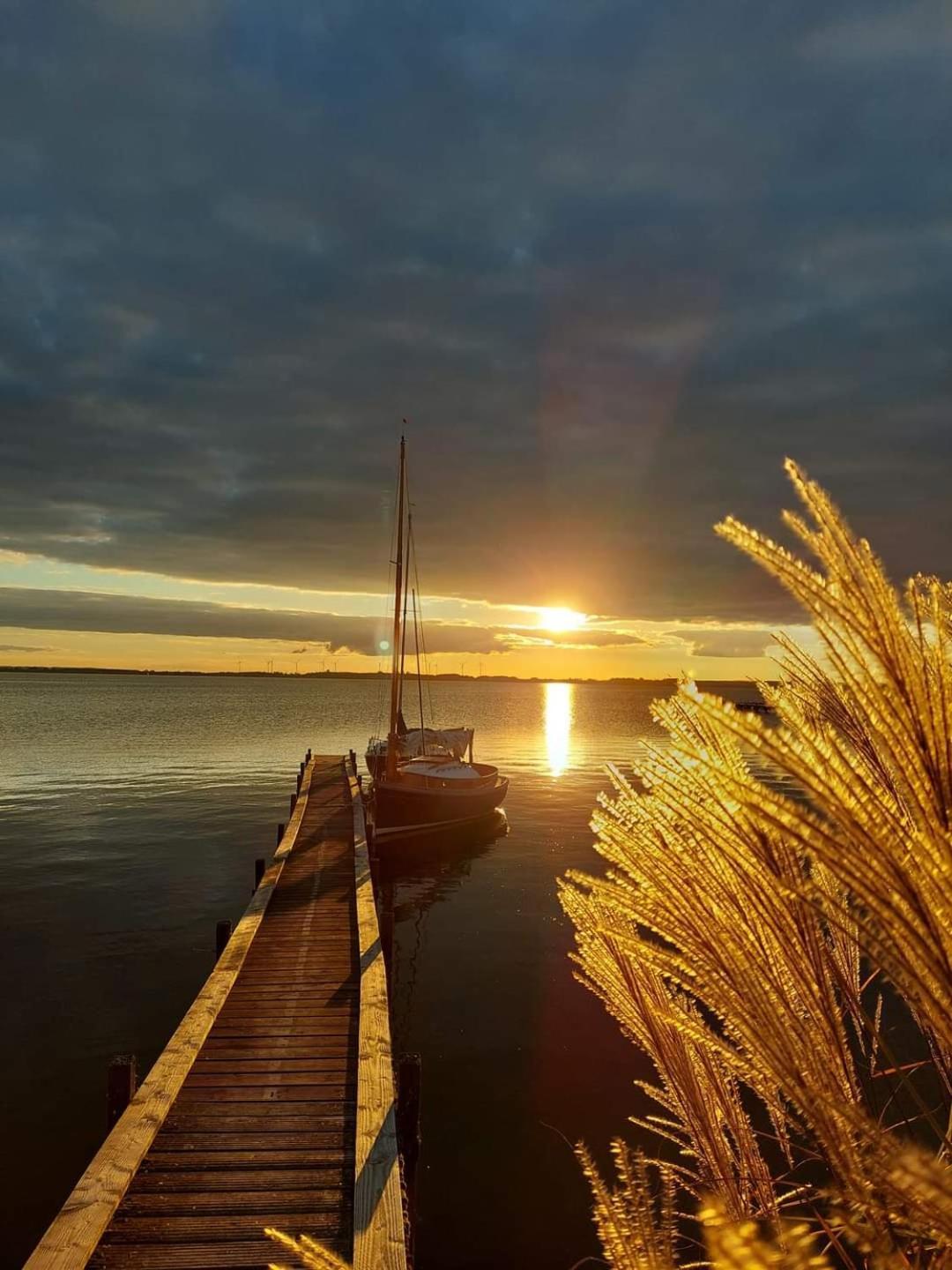 Duemmerliebe Mit Garten, 10 Min. Fusslaeufig Zum See Hude  Luaran gambar