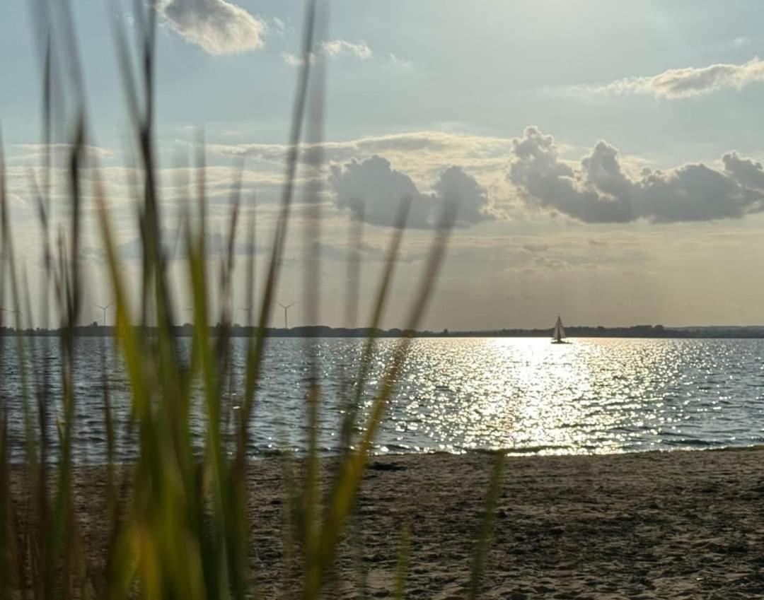Duemmerliebe Mit Garten, 10 Min. Fusslaeufig Zum See Hude  Luaran gambar